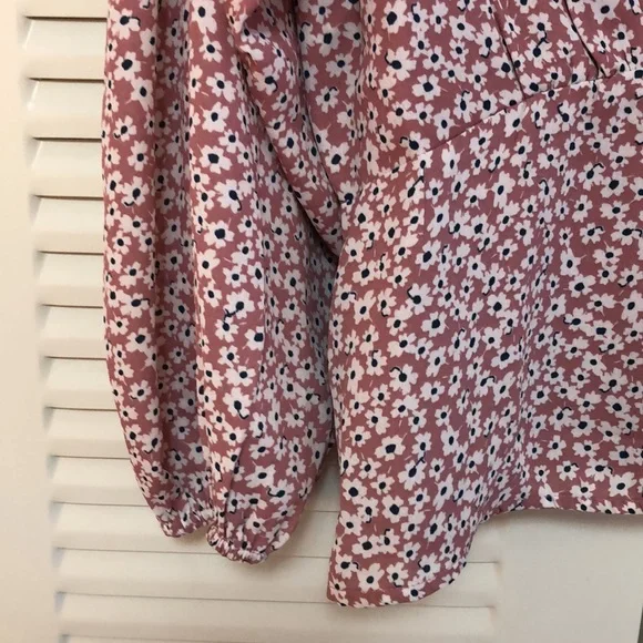 Abercrombie Ditzy Floral Top - Picture 4 of 5